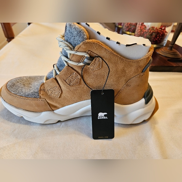 Sorel Kinetic Caribou Waterproof Boot - Picture 3 of 5